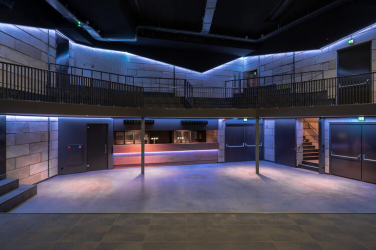 Baroeg Rotterdam - zaal - Stijn Poelstra