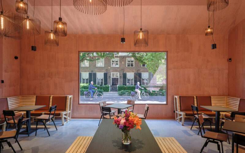 486_Van_Gogh_Village_©Ossip